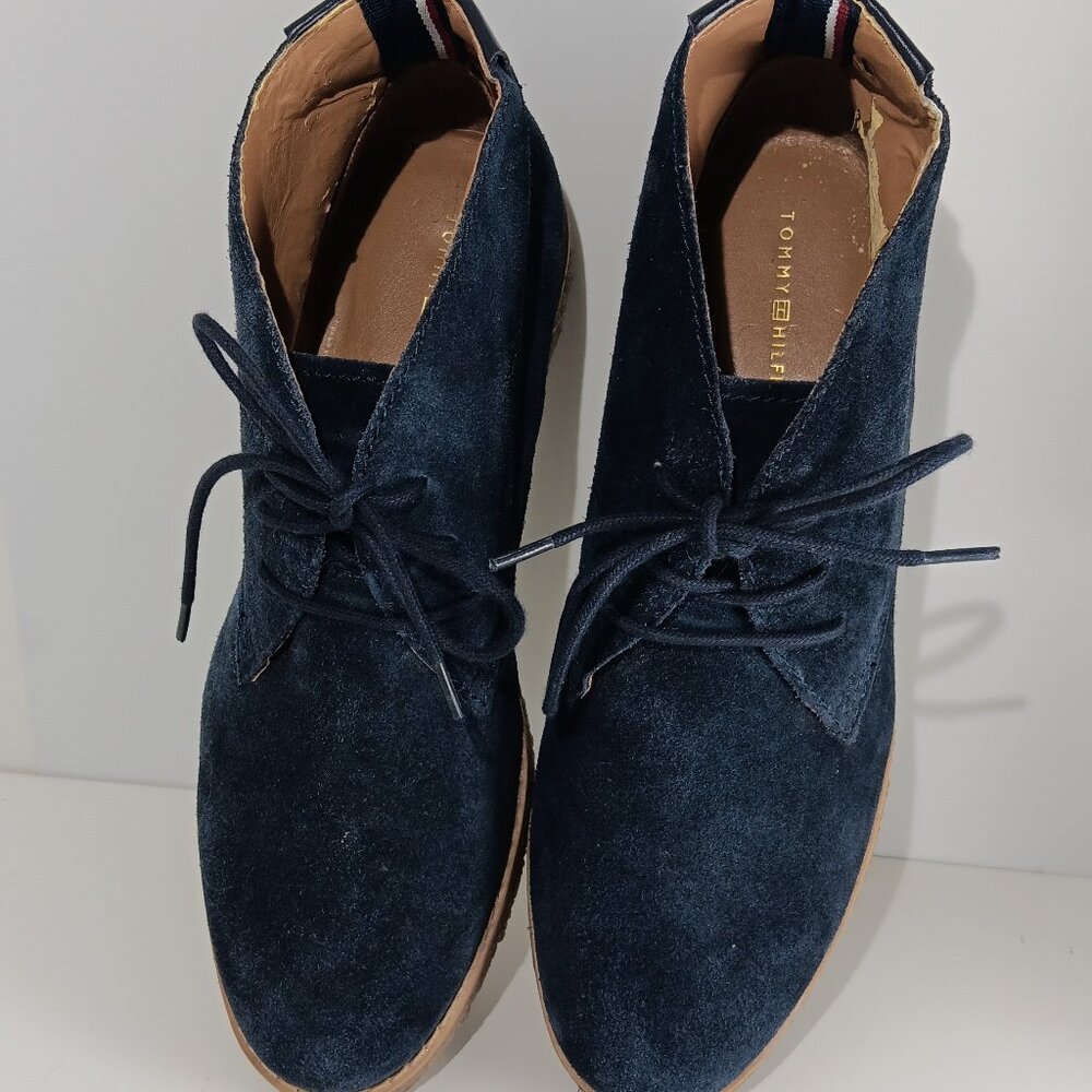 Tommy Hilfiger Marine Blue Zakry Chukka Ankle Suede Leather Boots Women Size 7.5
